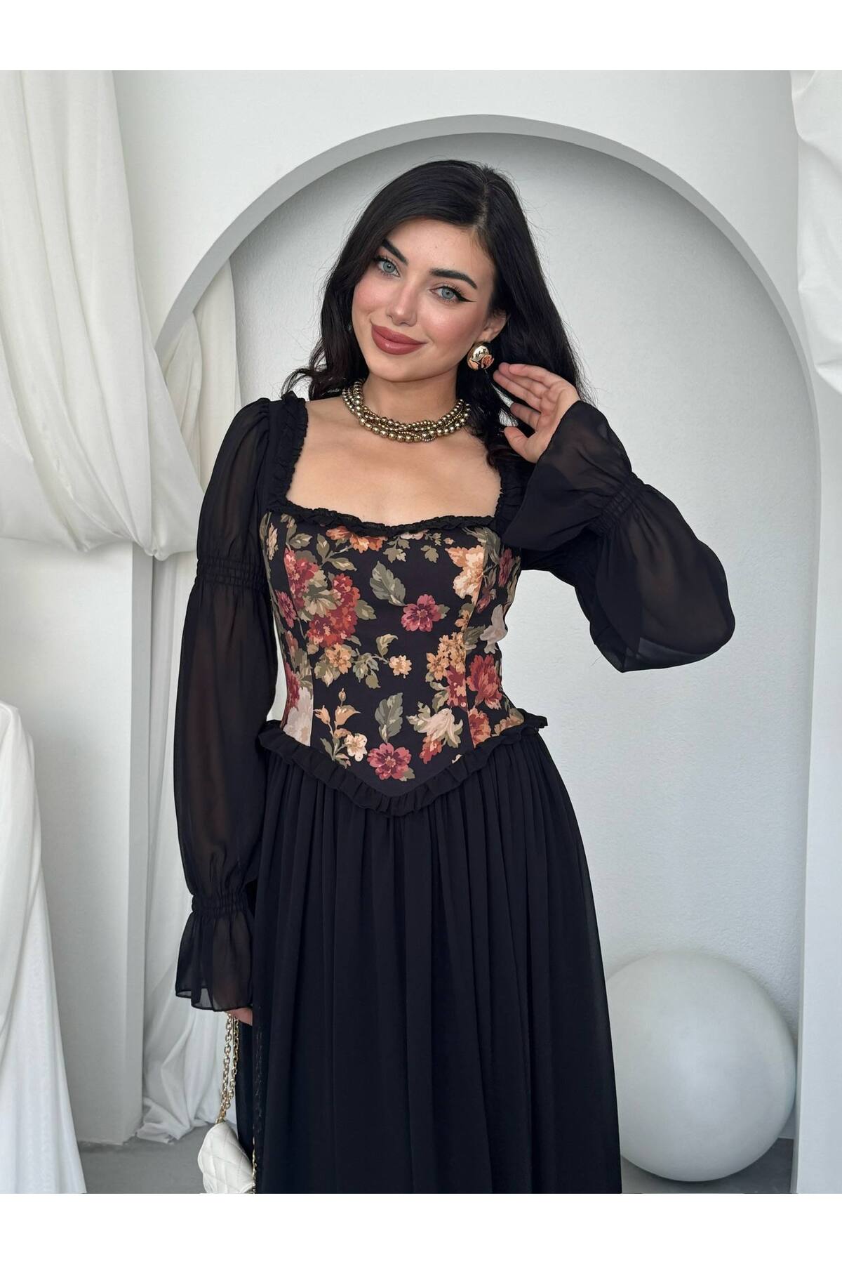 Kadın Etnik Çiçekli Korseli Kare Yaka Siyah Maxi Elbise